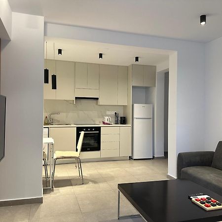 Royal Sunset Studios & Apartments Limassol Extérieur photo