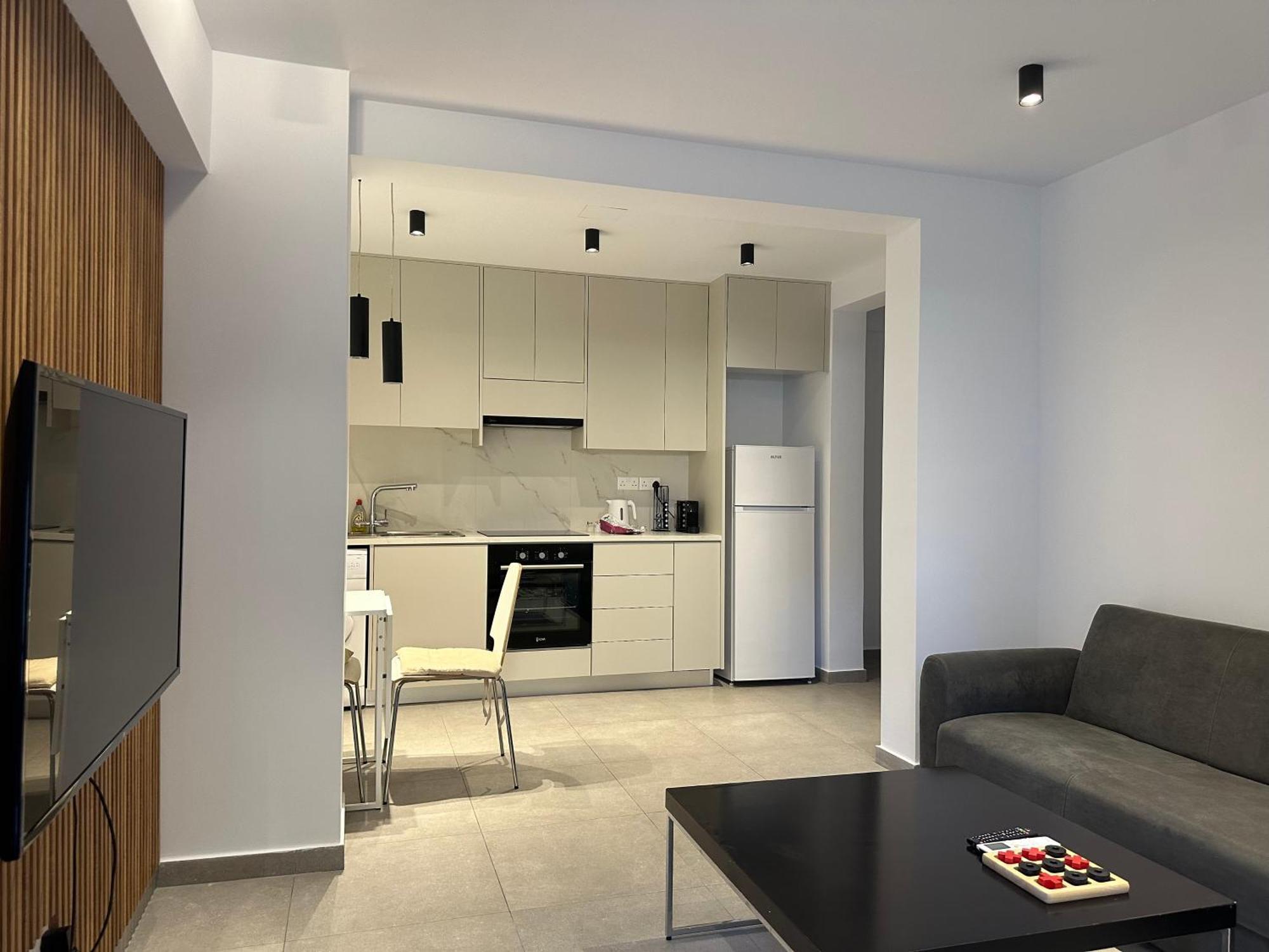 Royal Sunset Studios & Apartments Limassol Extérieur photo