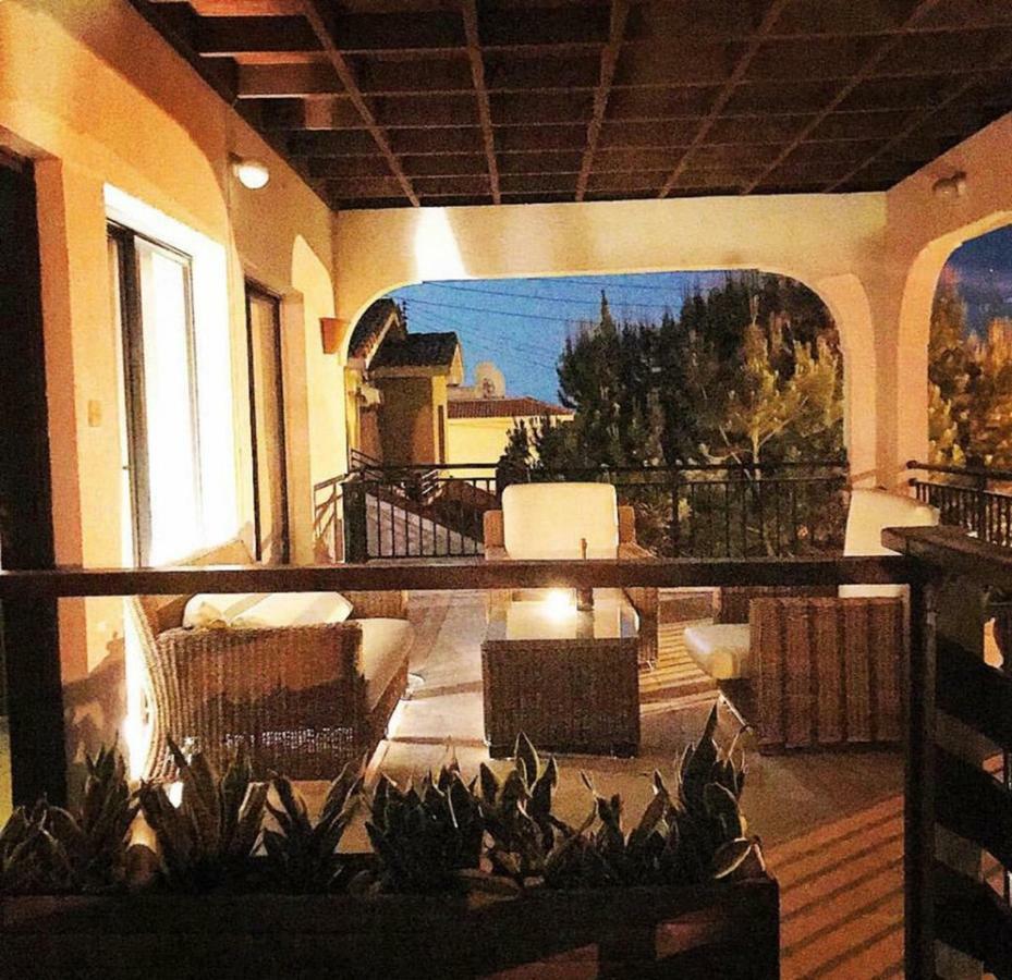 Royal Sunset Studios & Apartments Limassol Extérieur photo